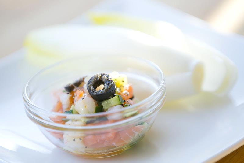 刻みマリネはチコリにのせて