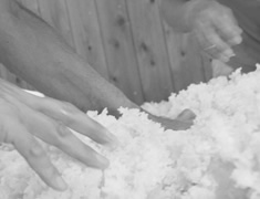 麹室（こうじむろ）内作業